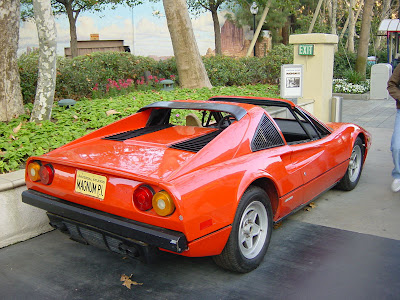 magnum_ferrari.jpg